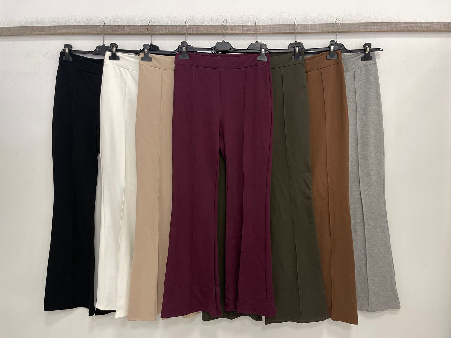 Pantalón elástico elegante